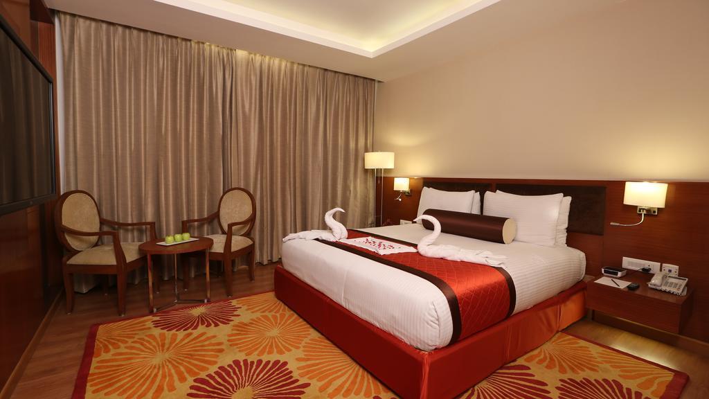 Country Inn & Suites By Radisson, Meerut Exteriör bild