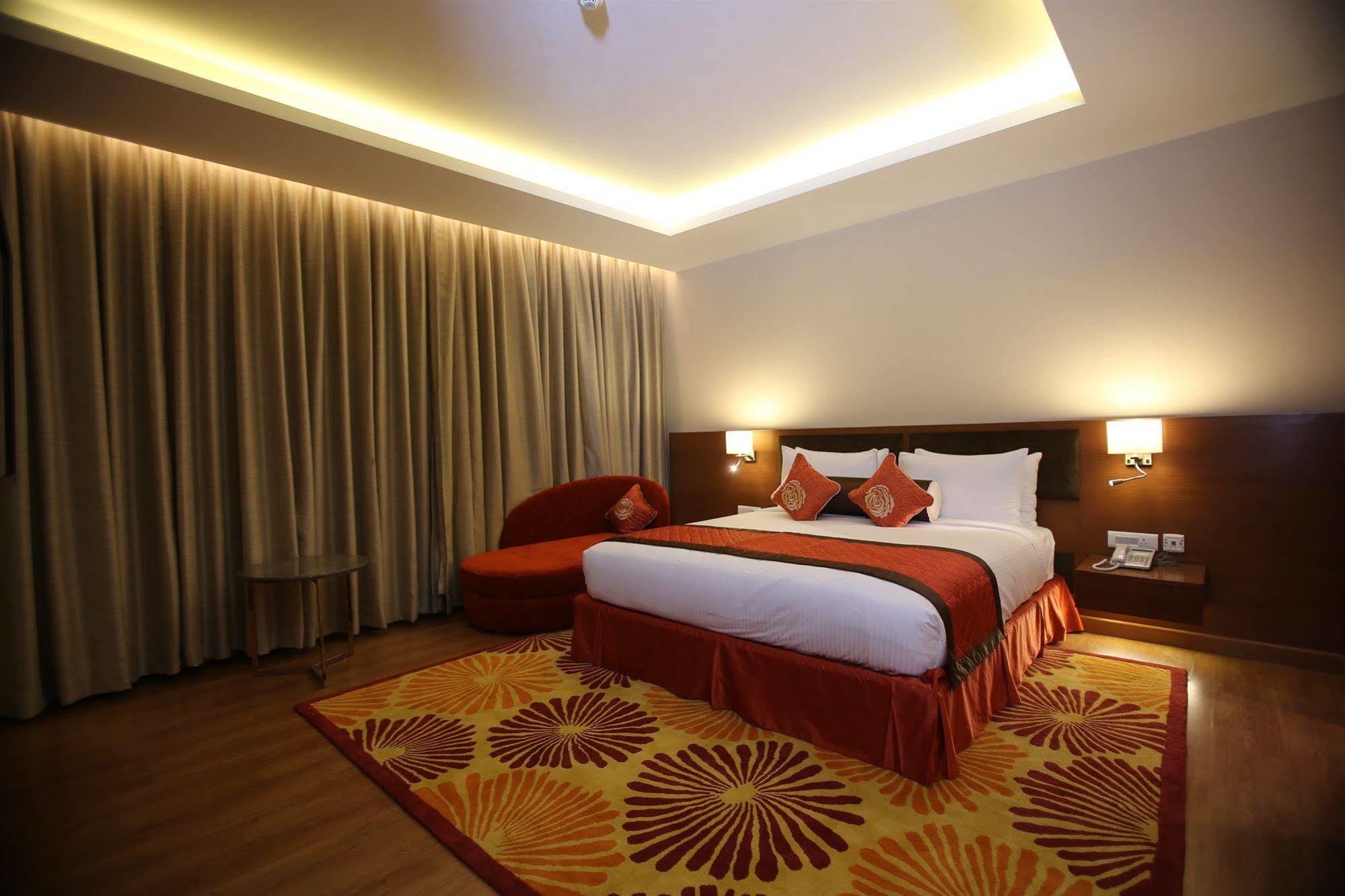 Country Inn & Suites By Radisson, Meerut Exteriör bild