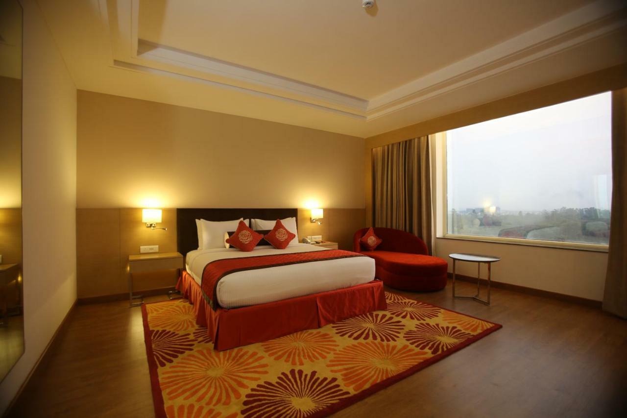 Country Inn & Suites By Radisson, Meerut Exteriör bild